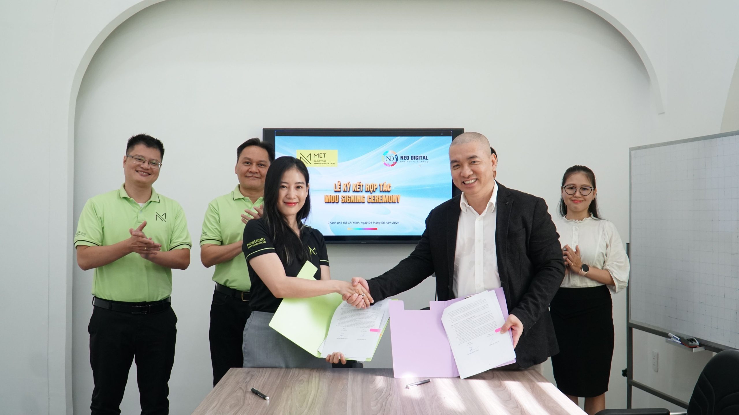 MET EV and NEO Digital Insurance Sign MOU to Enhance Customer Experience